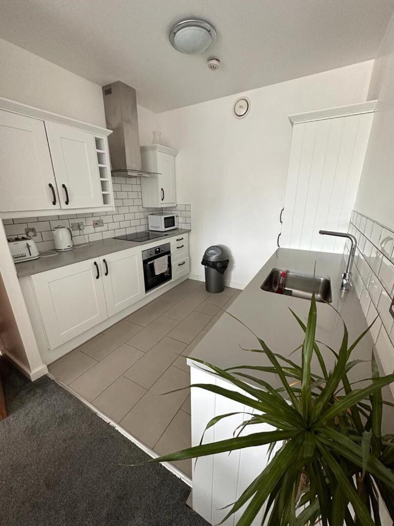 Recently Refurbished Apt Central Mk Free Parking Milton Keynes Exterior foto